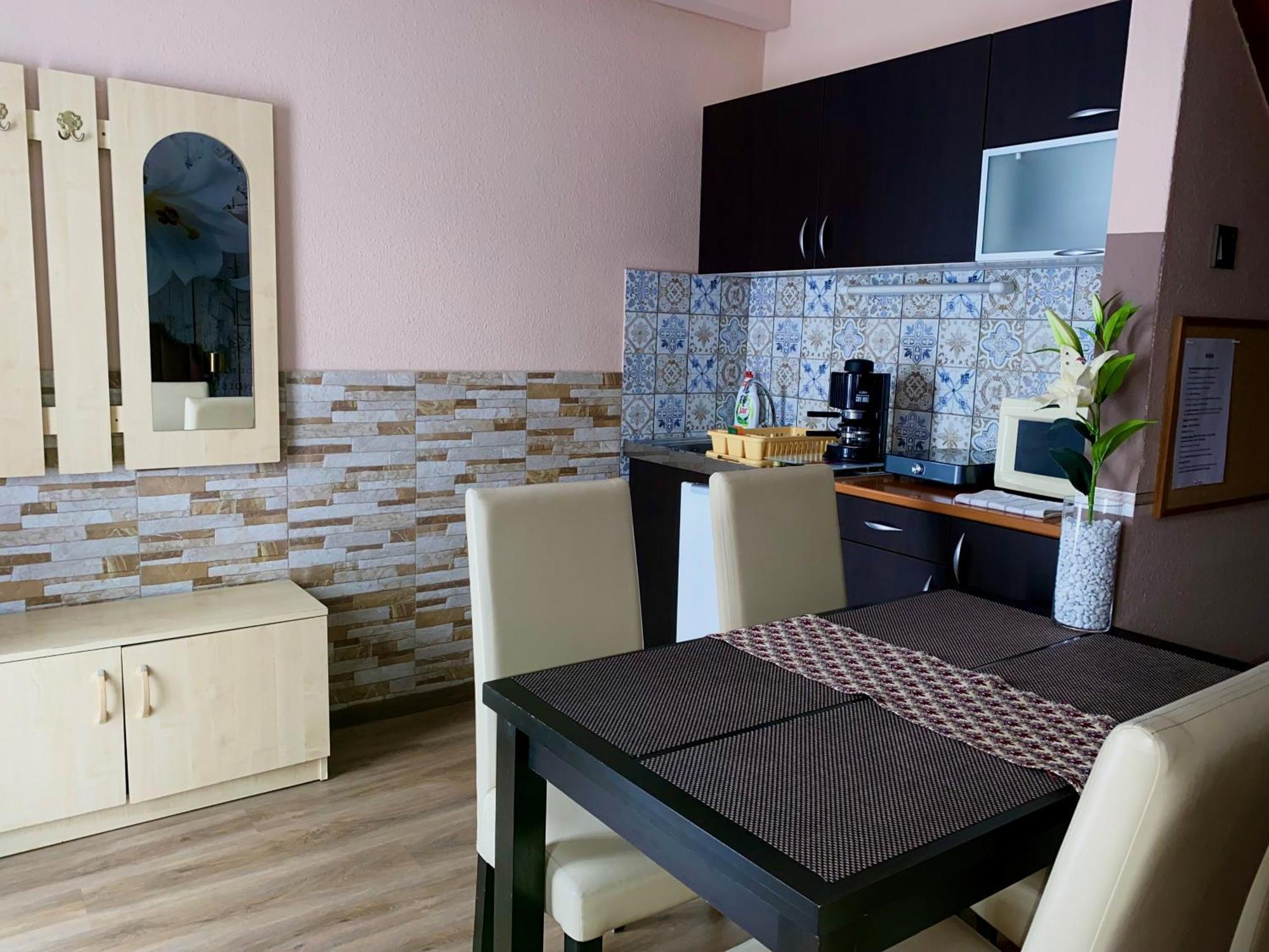 Kek Laguna Wellness Apartmanok Egerszalók Εξωτερικό φωτογραφία