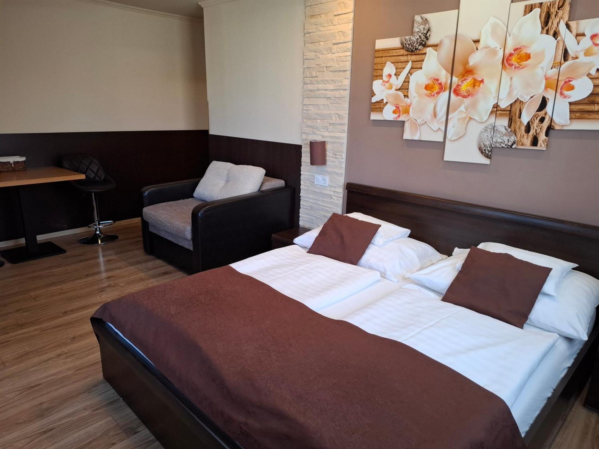 Kek Laguna Wellness Apartmanok Egerszalók Εξωτερικό φωτογραφία